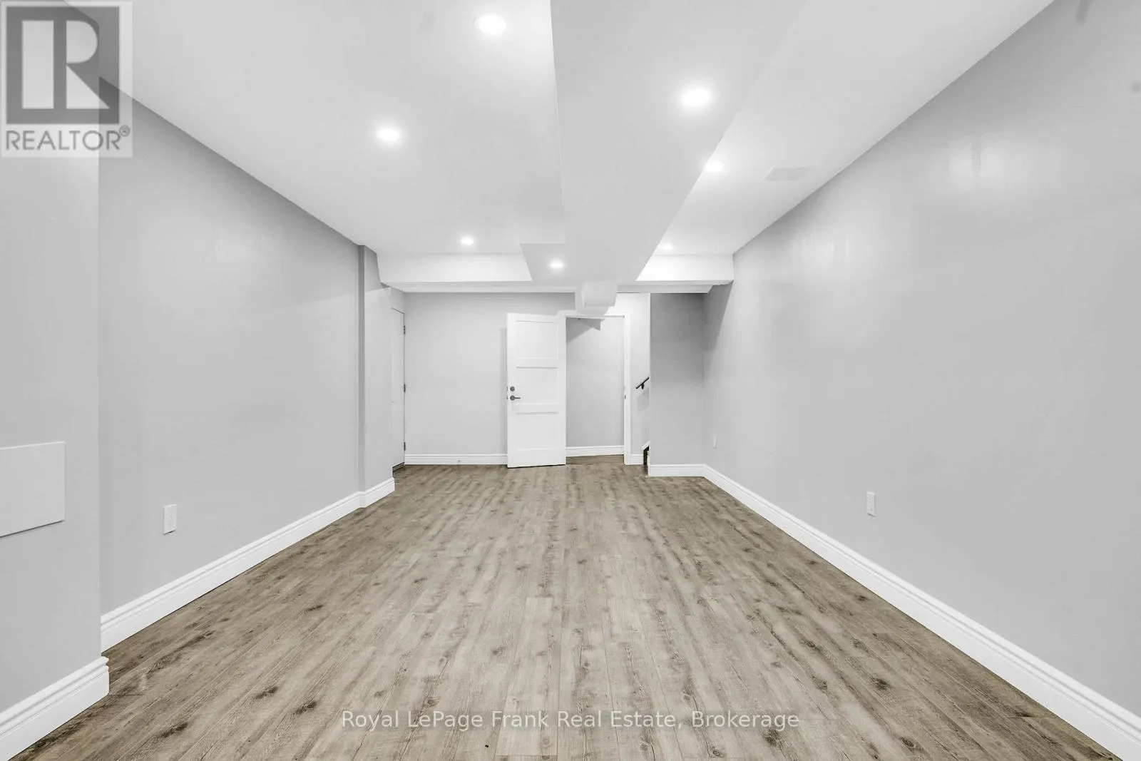 3B GEORGE STREET