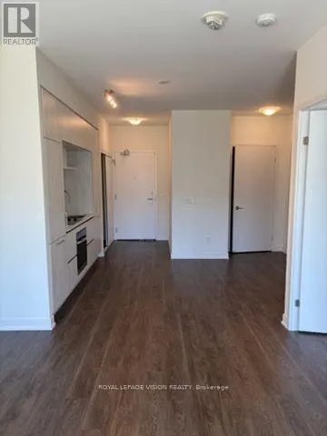 217 - 6 DAVID EYER ROAD