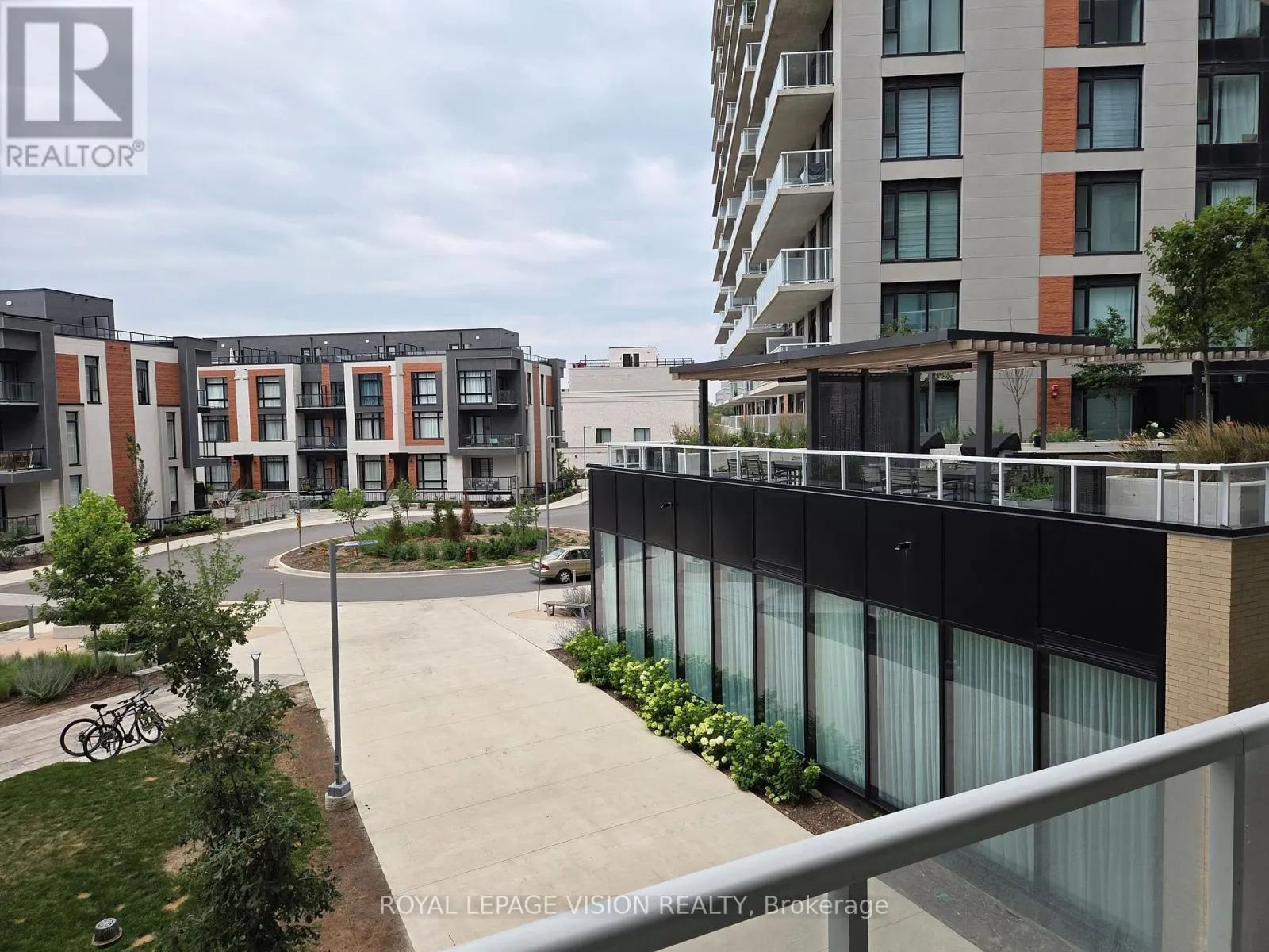 217 - 6 DAVID EYER ROAD