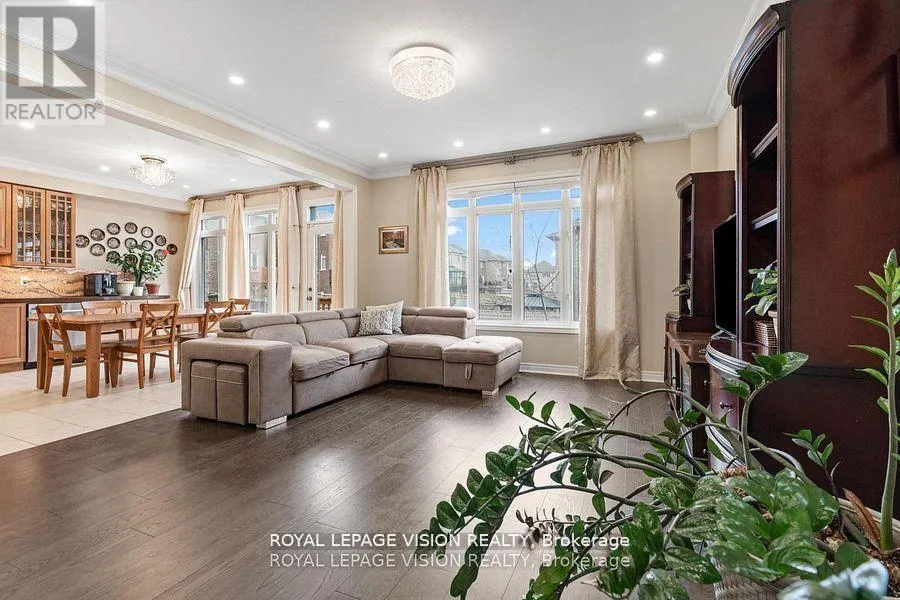 41 TREETOPS BOULEVARD