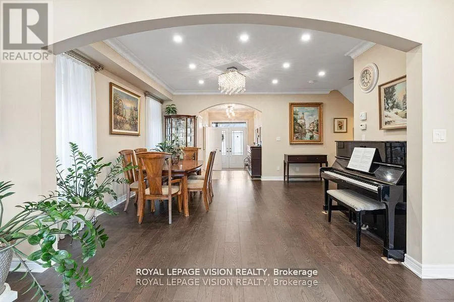 41 TREETOPS BOULEVARD