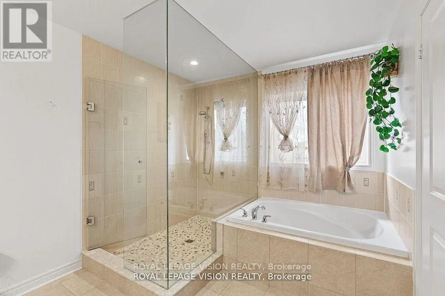41 TREETOPS BOULEVARD