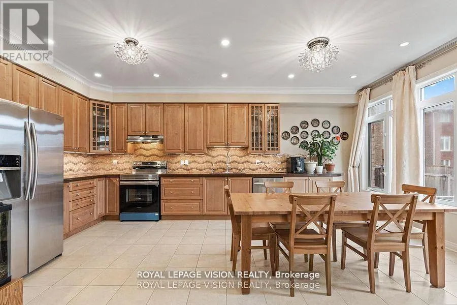 41 TREETOPS BOULEVARD