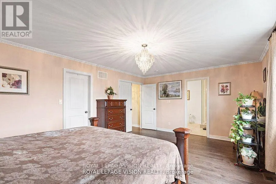 41 TREETOPS BOULEVARD