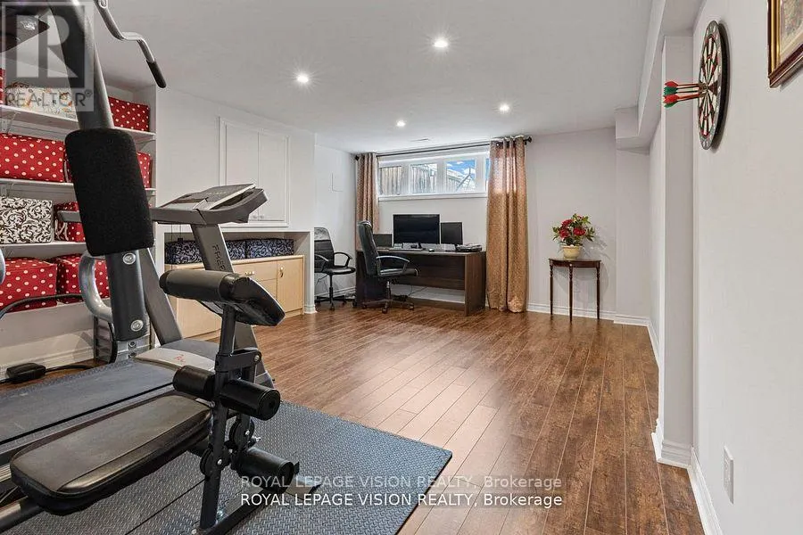 41 TREETOPS BOULEVARD