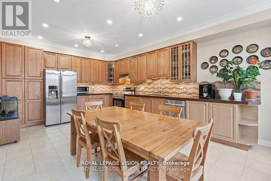 41 TREETOPS BOULEVARD