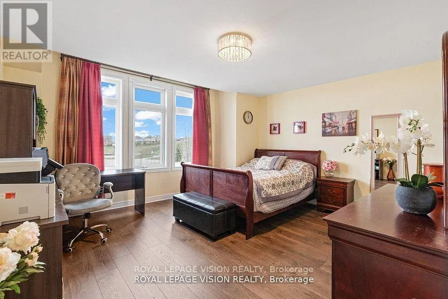 41 TREETOPS BOULEVARD