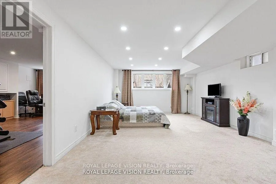 41 TREETOPS BOULEVARD