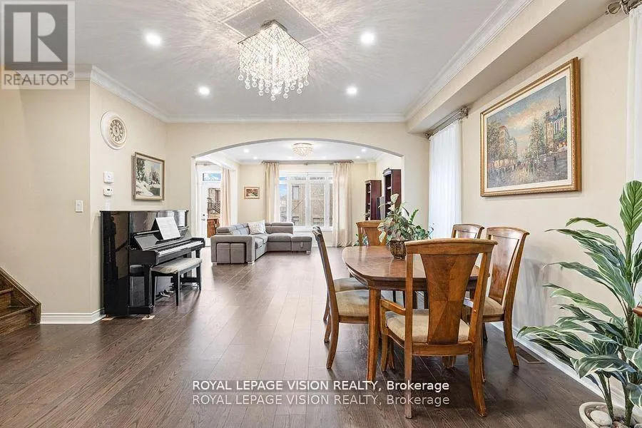 41 TREETOPS BOULEVARD