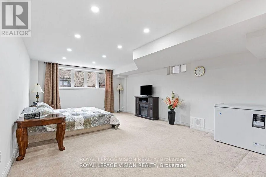41 TREETOPS BOULEVARD