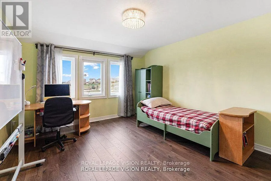 41 TREETOPS BOULEVARD