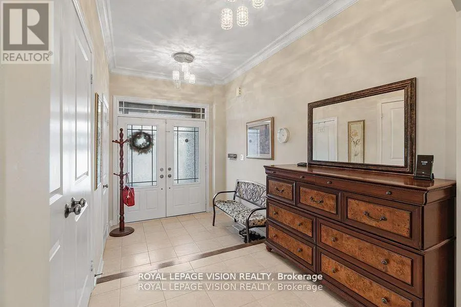 41 TREETOPS BOULEVARD