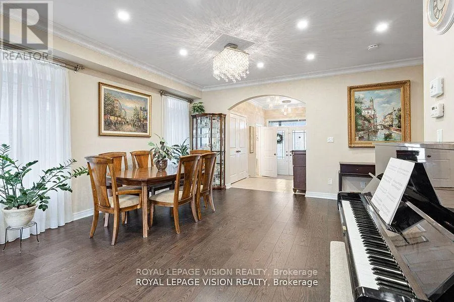 41 TREETOPS BOULEVARD