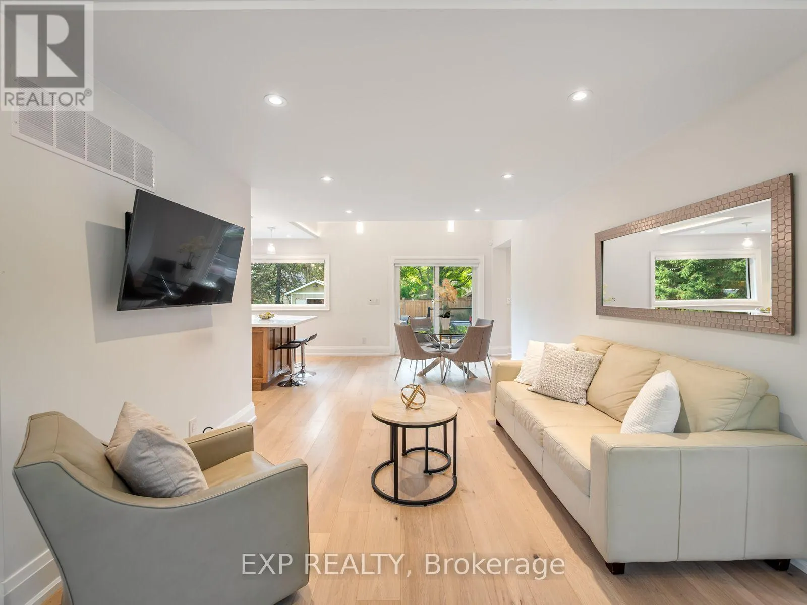 25 MORTON AVENUE