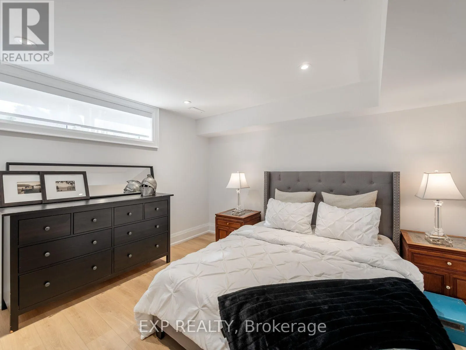 25 MORTON AVENUE