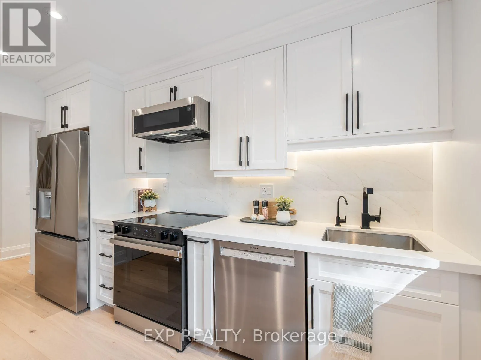 25 MORTON AVENUE