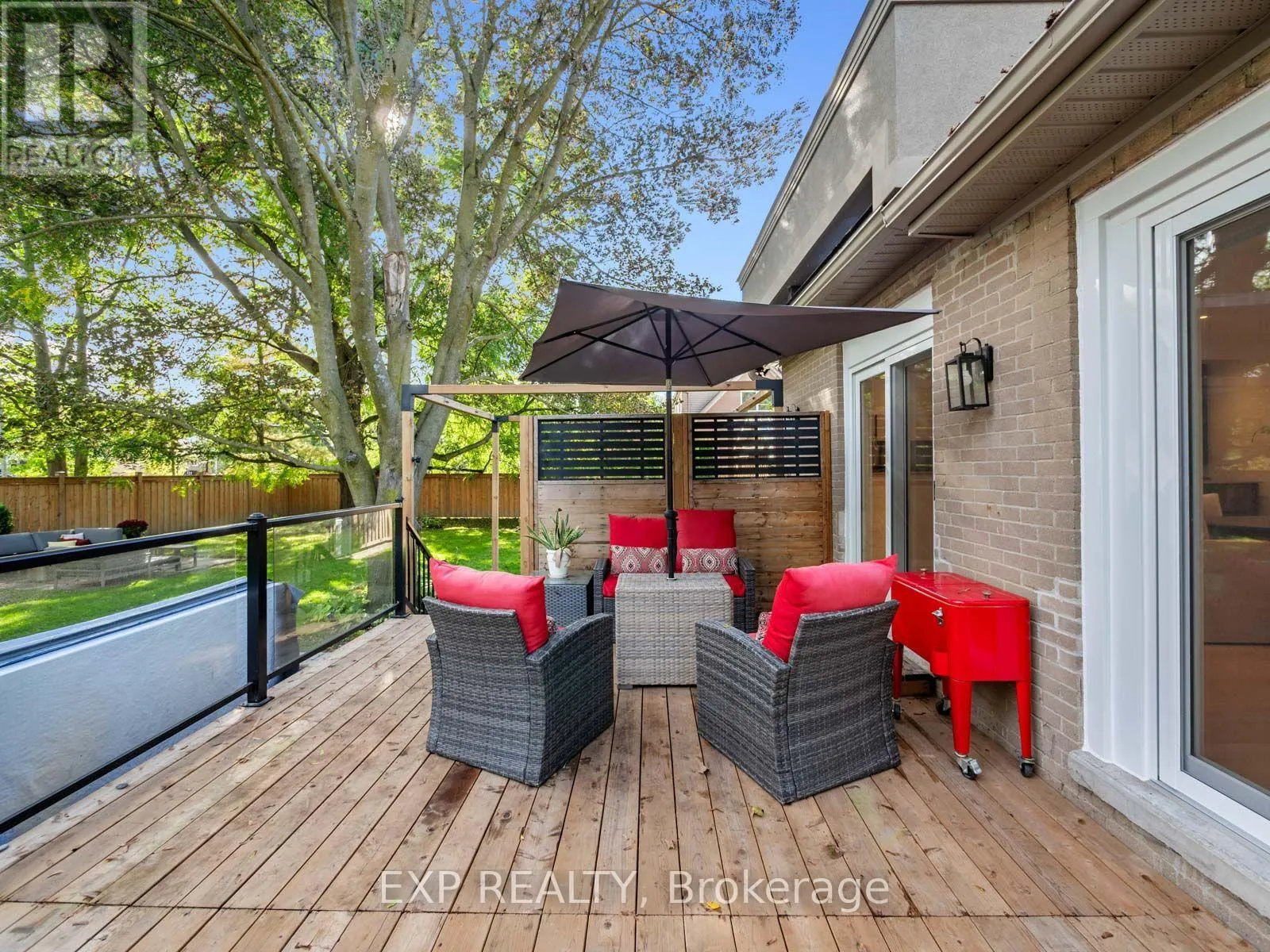 25 MORTON AVENUE