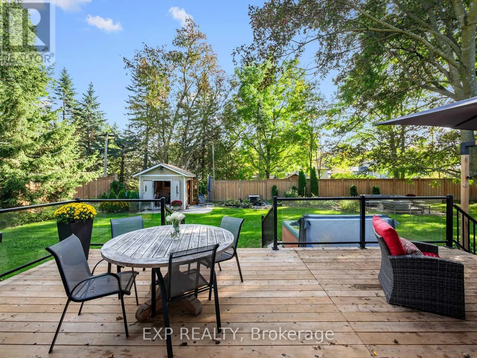 25 MORTON AVENUE