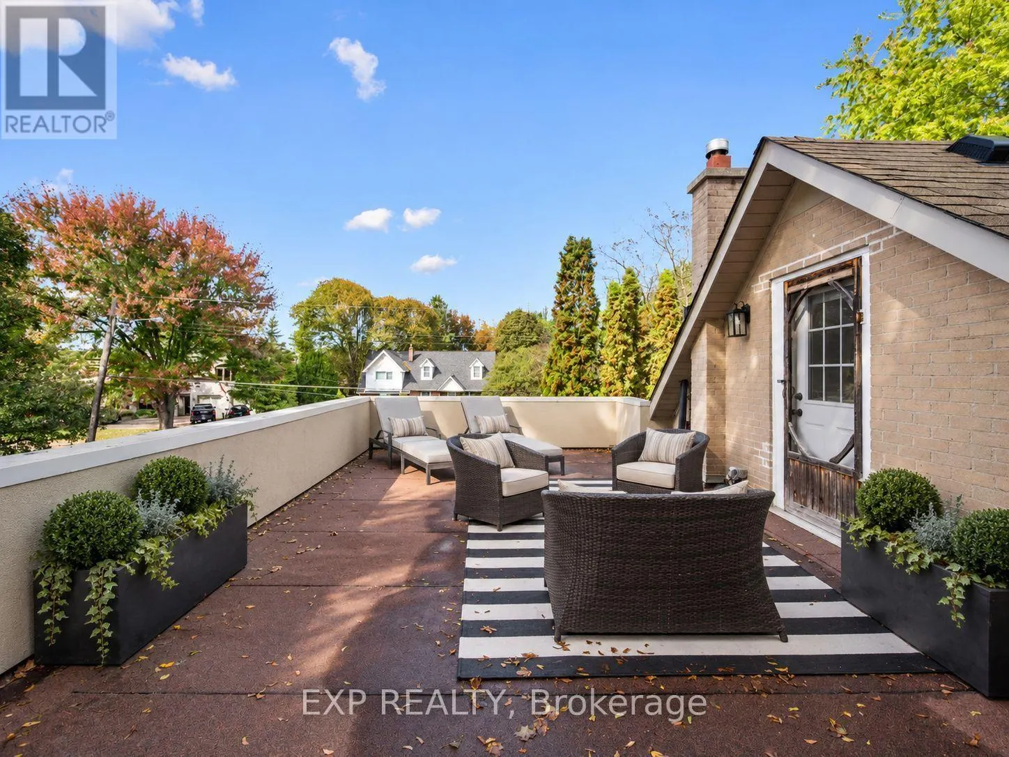 25 MORTON AVENUE