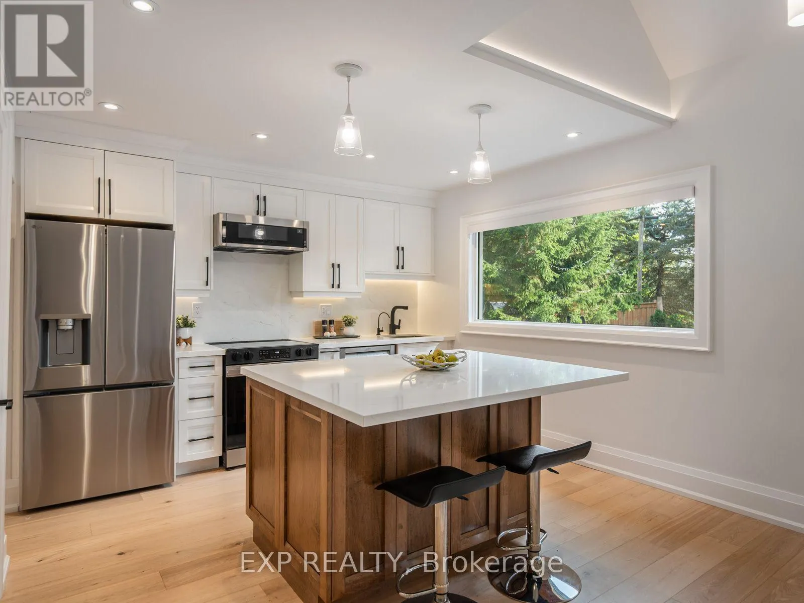 25 MORTON AVENUE