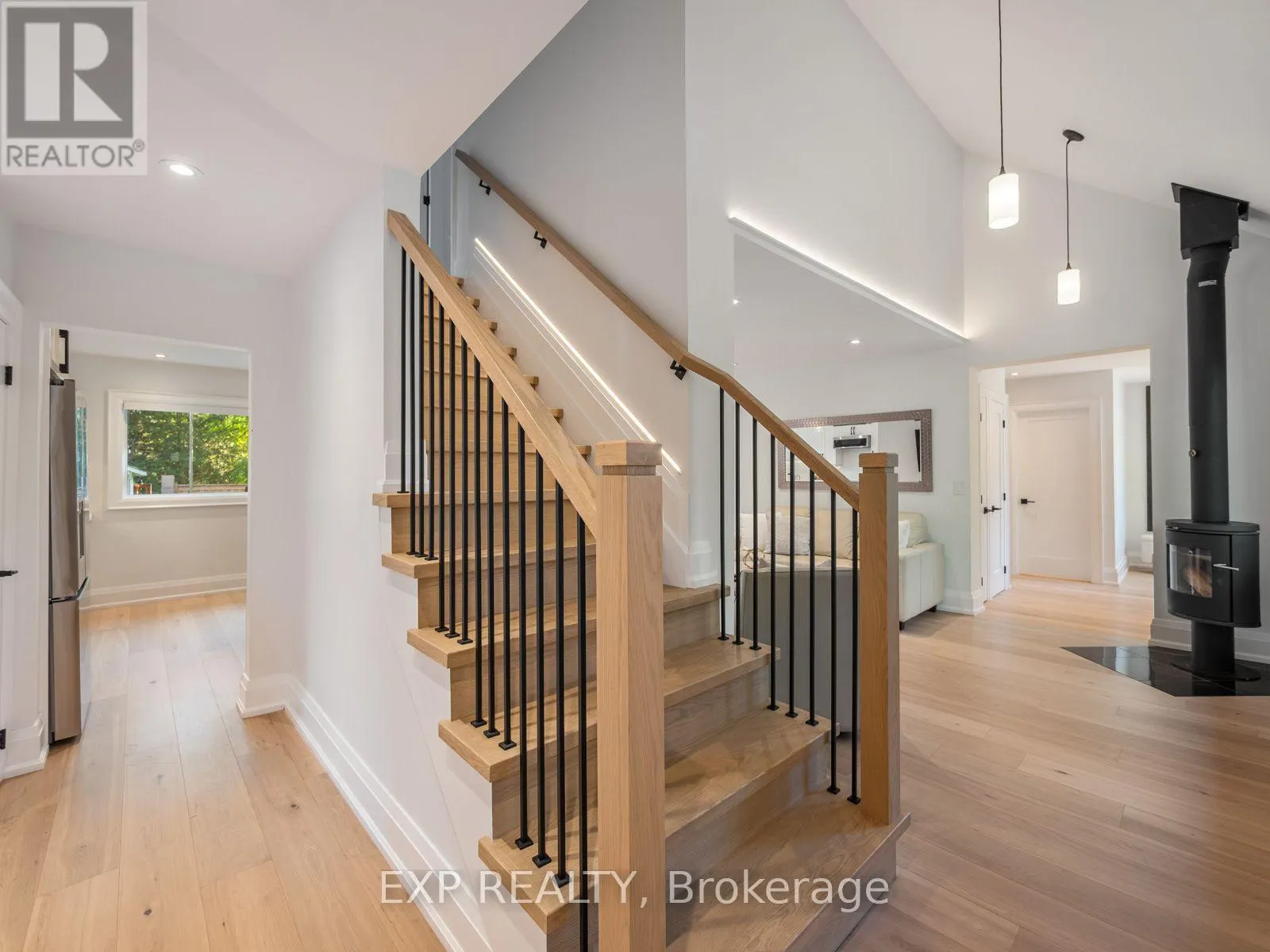 25 MORTON AVENUE