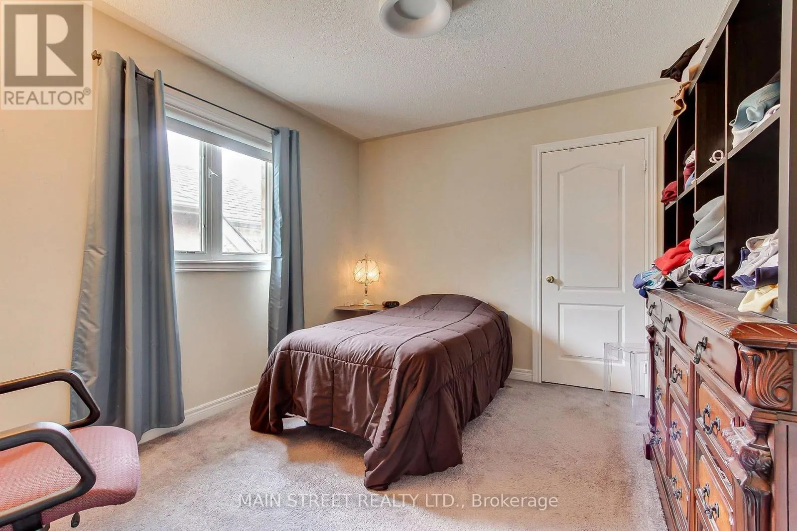 196 WAINSCOT AVENUE