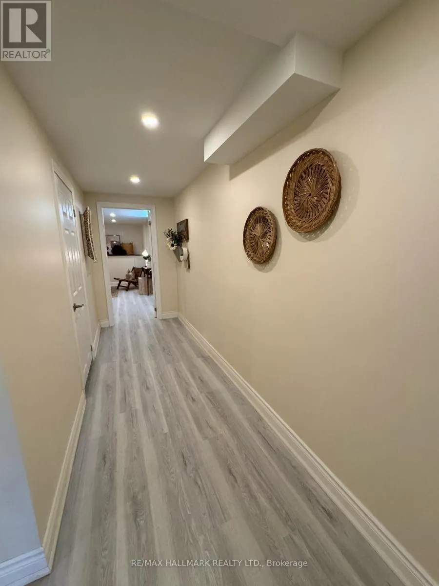 ROOM 2 - 248 CROSSLAND GATE