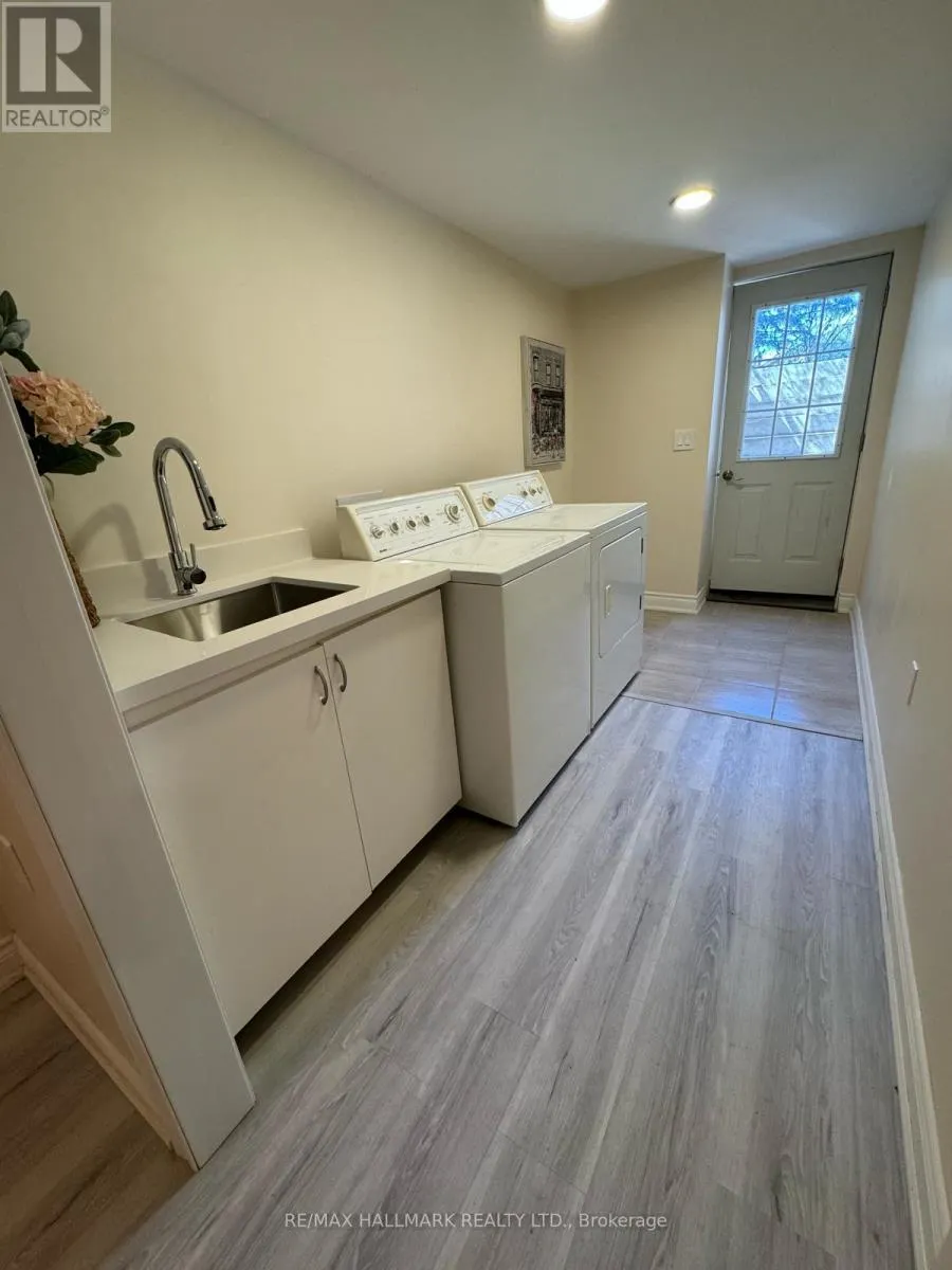 ROOM 2 - 248 CROSSLAND GATE