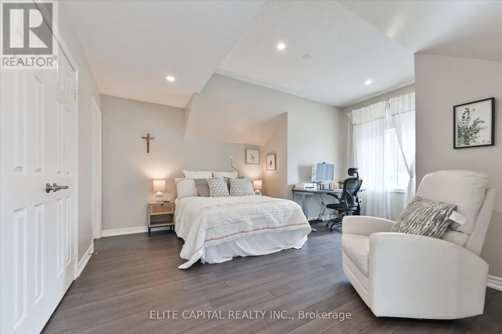 1208 ATKINS DRIVE