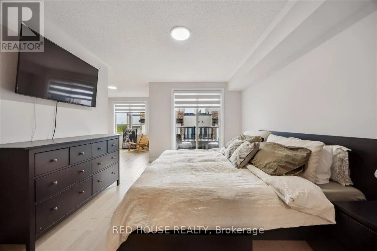 7 - 40 BAYNES WAY