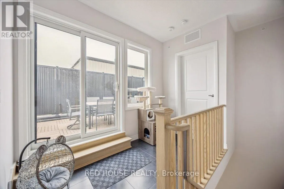 7 - 40 BAYNES WAY