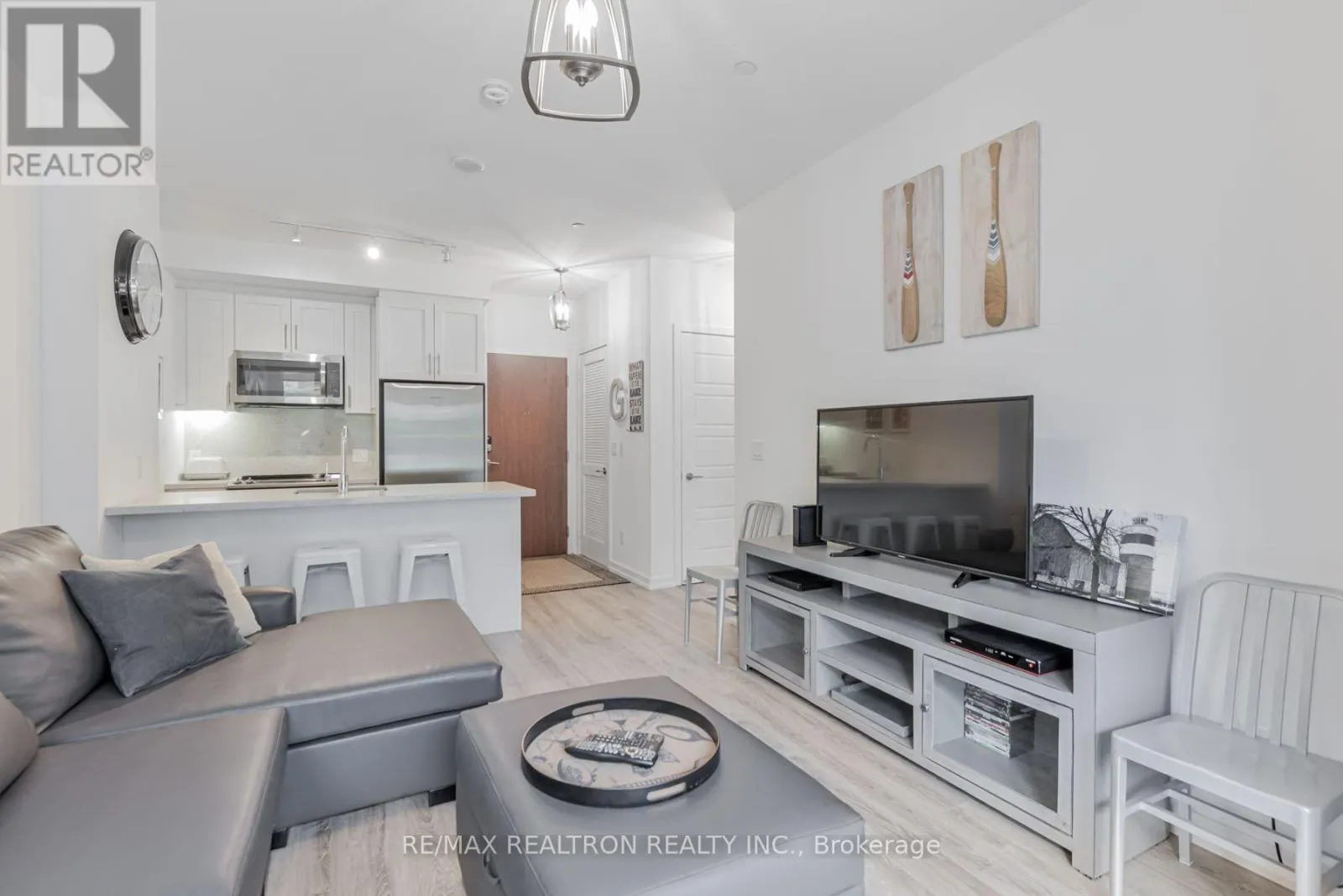 B103 - 271 SEA RAY AVENUE