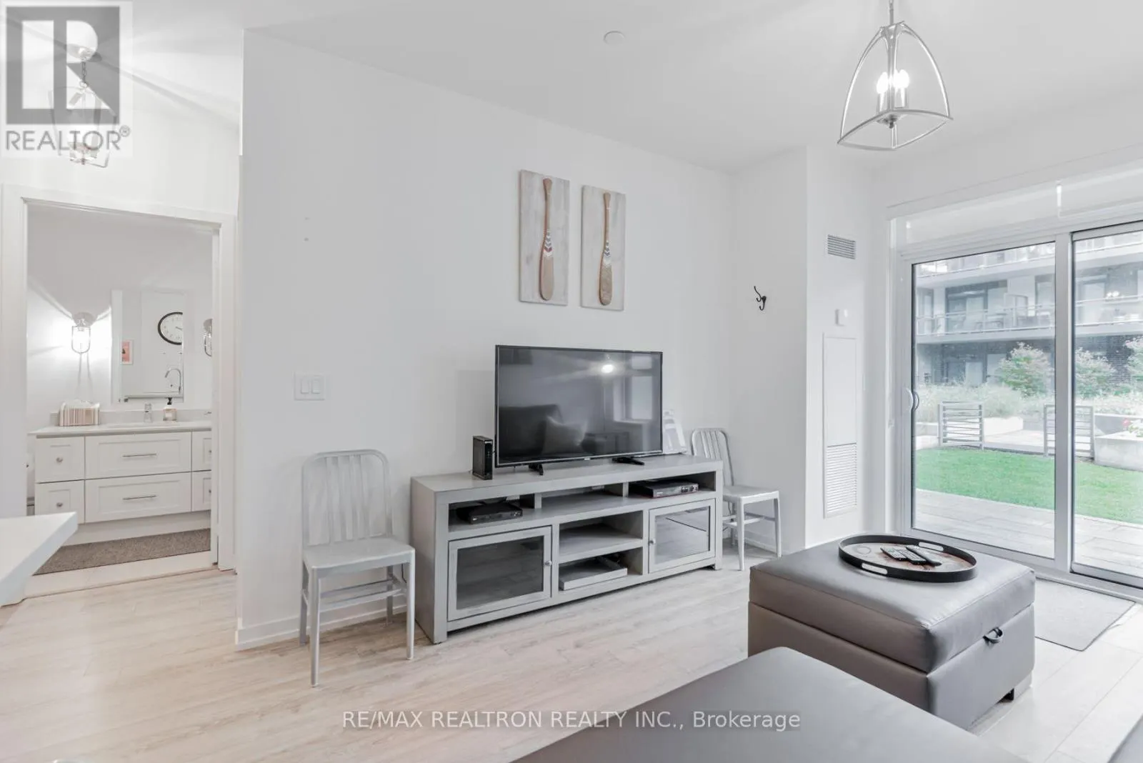 B103 - 271 SEA RAY AVENUE