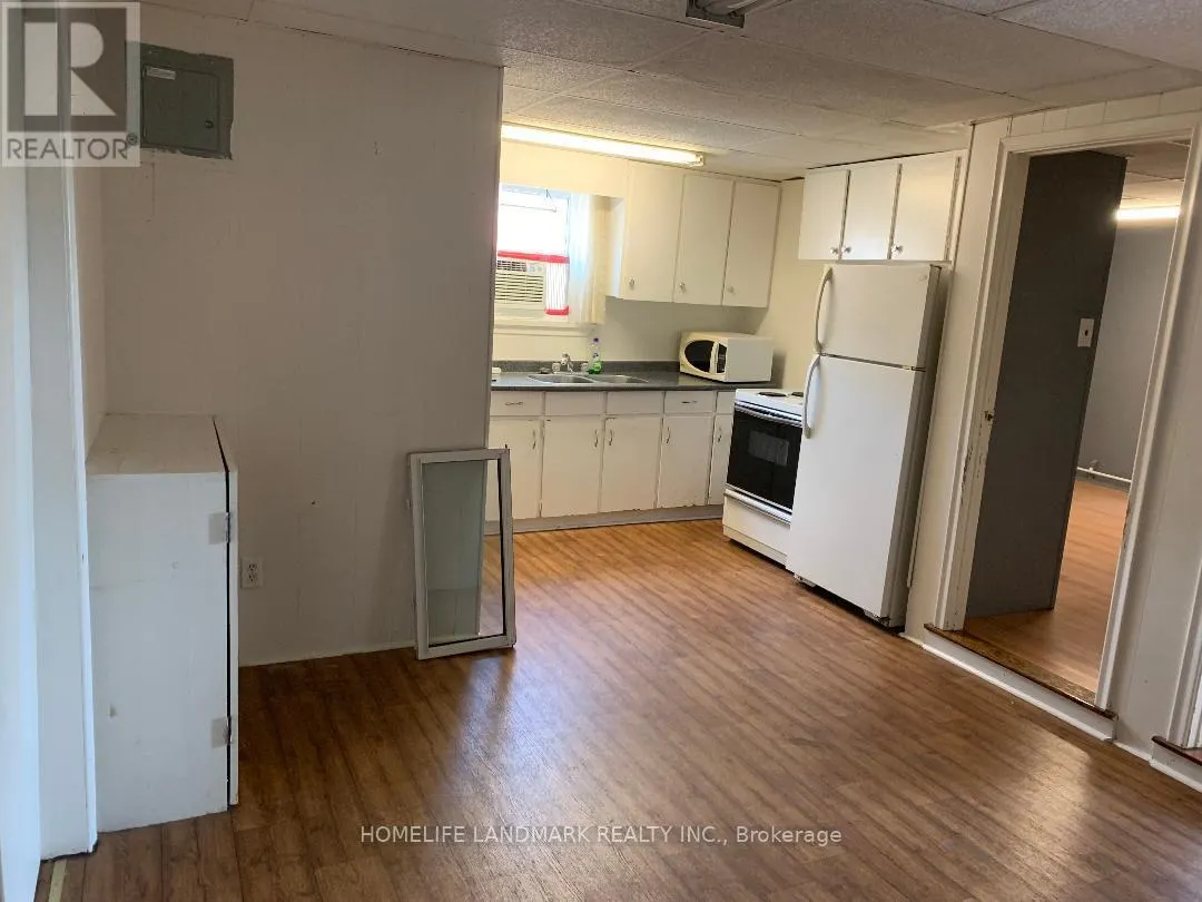 9 - 2 BASCOM STREET S