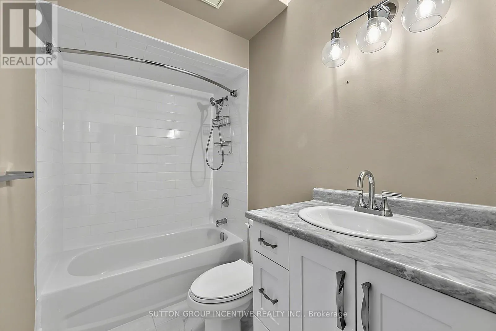 25 BOVAIR TRAIL