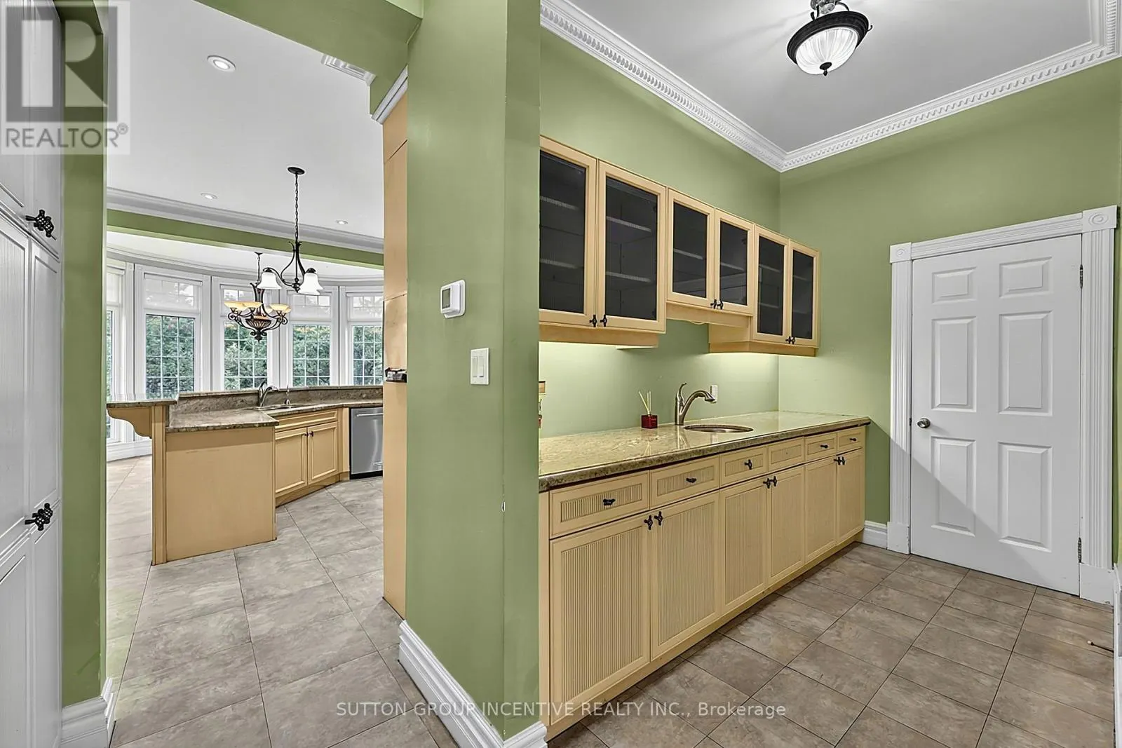 25 BOVAIR TRAIL