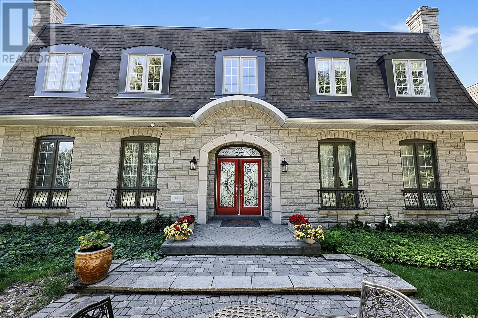 25 BOVAIR TRAIL