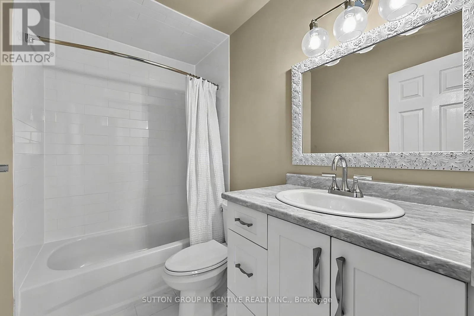 25 BOVAIR TRAIL