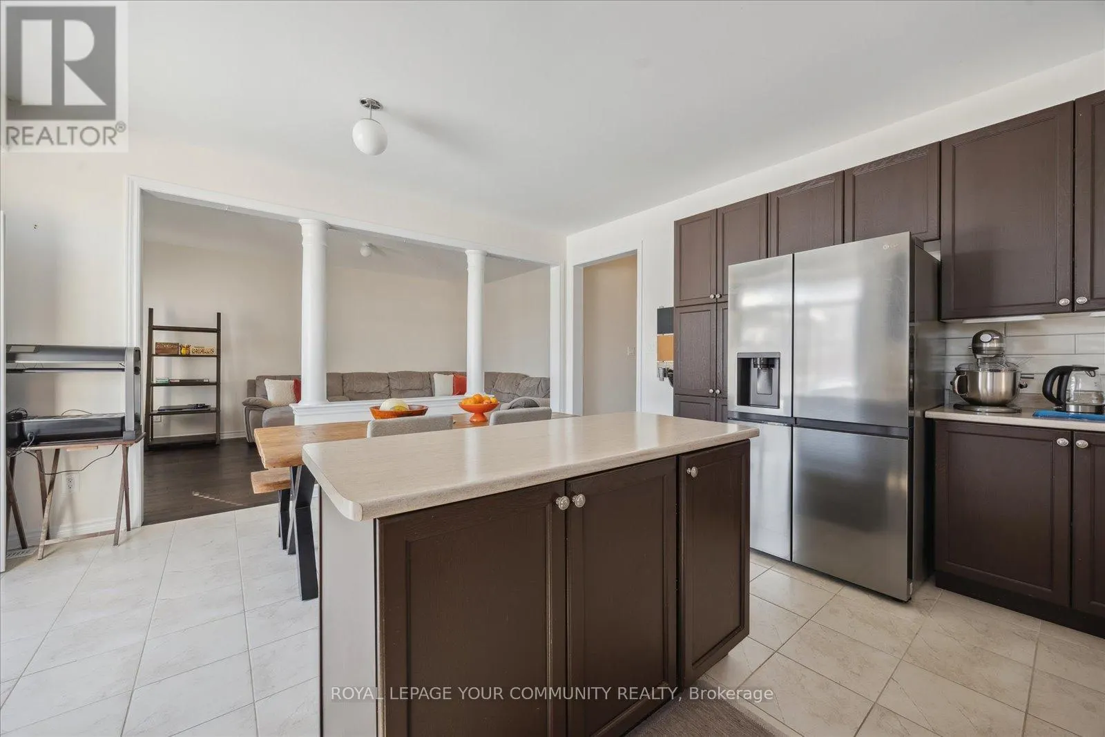93 MOUNT CRESCENT