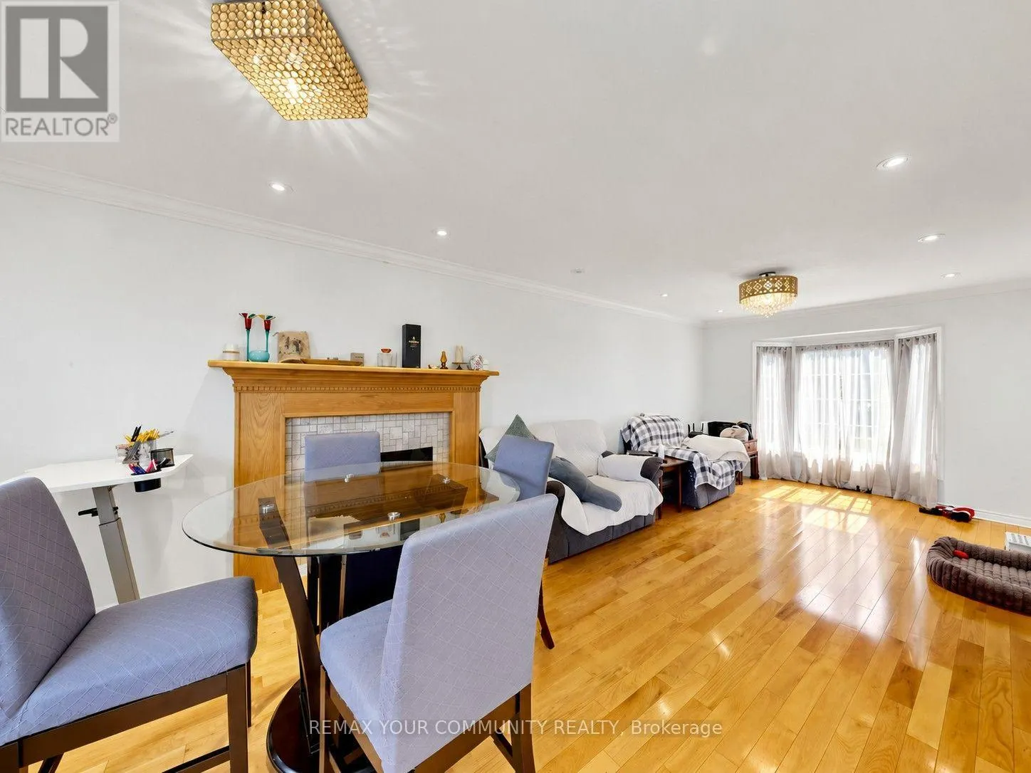27 MITCHELL AVENUE