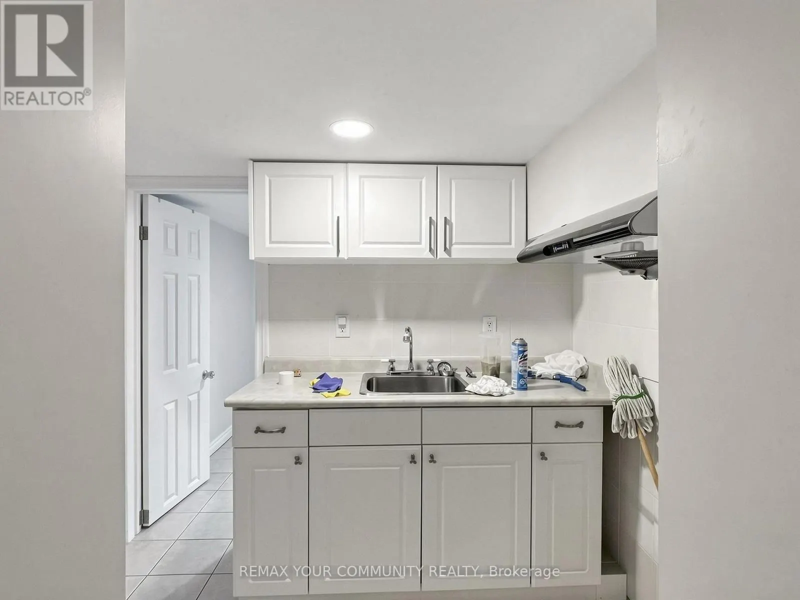 27 MITCHELL AVENUE