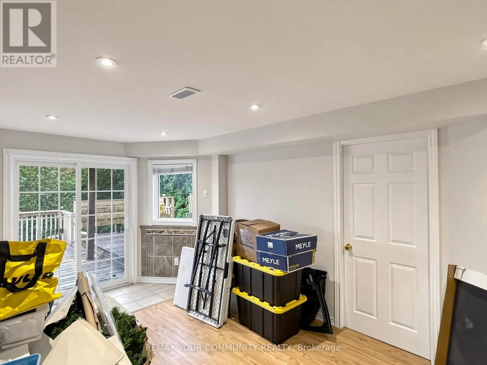 27 MITCHELL AVENUE