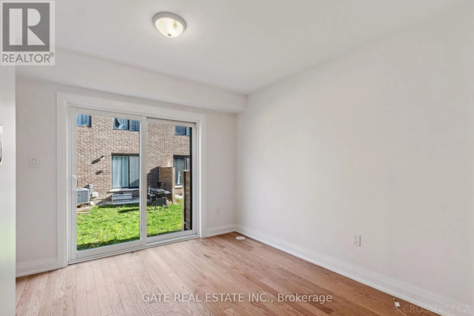 27 MONEYPENNY PLACE