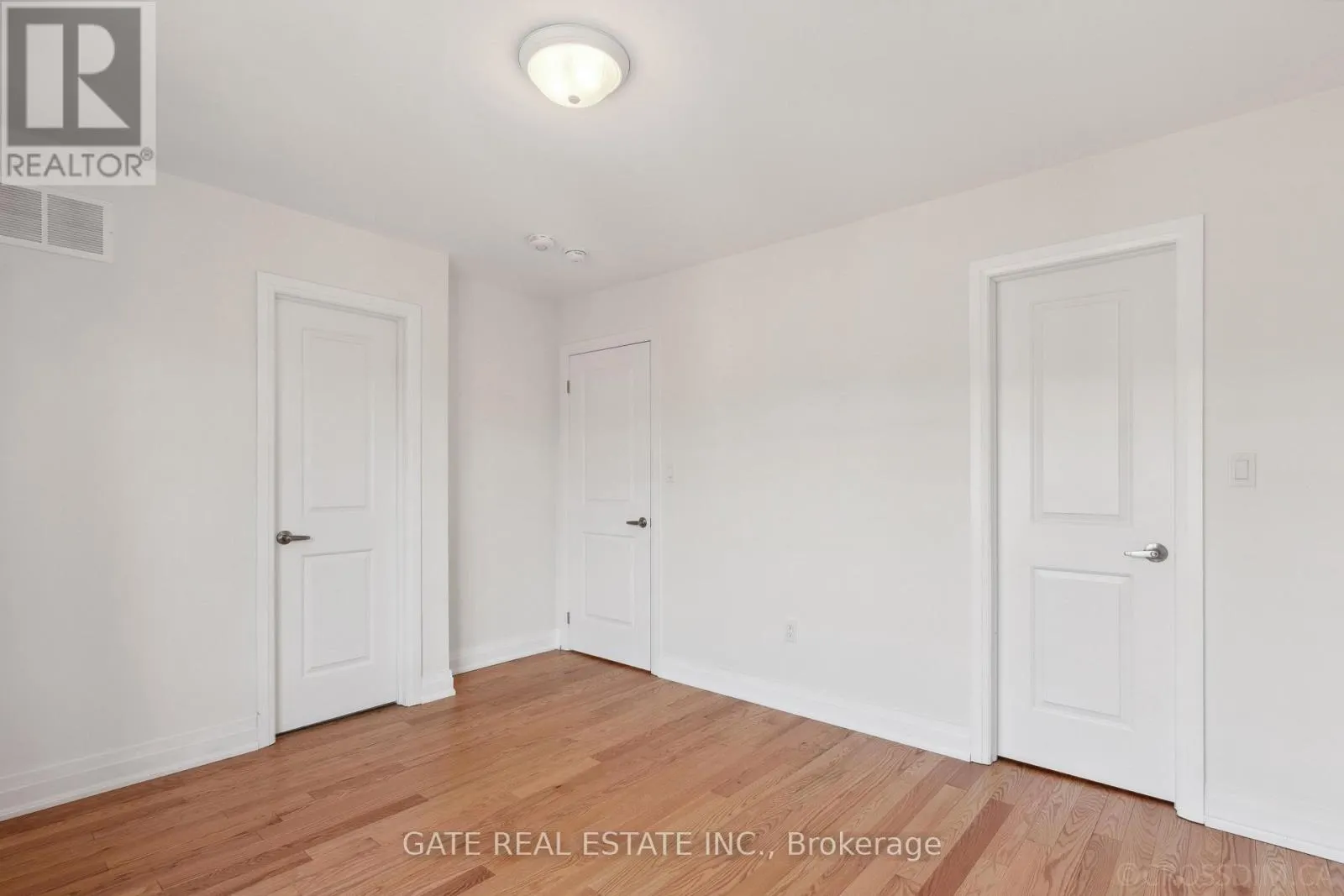27 MONEYPENNY PLACE