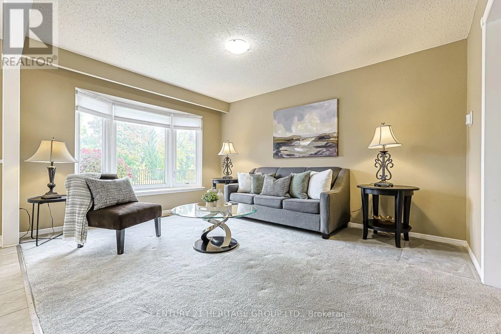 20 SIMMONS CRESCENT