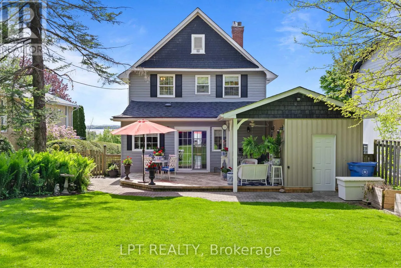 145 LAKE DRIVE N