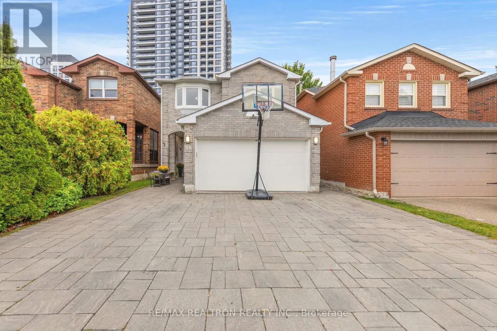 51 CHILMAR CRESCENT