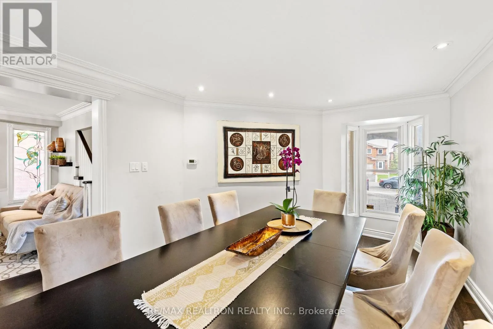 51 CHILMAR CRESCENT