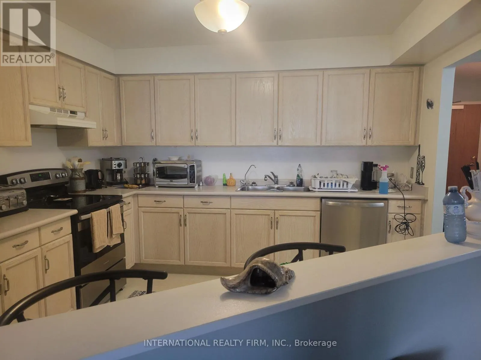 310 - 85 WELLINGTON STREET W