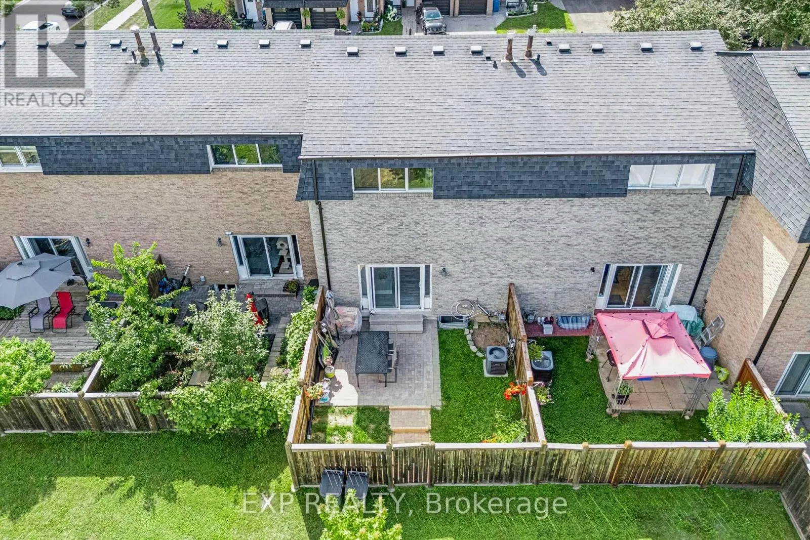 6 POPLAR CRESCENT